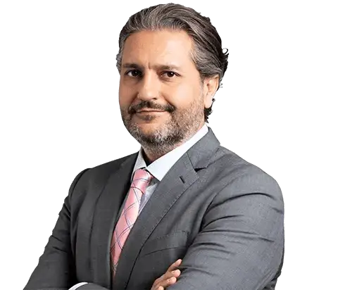 Arash Nematollahi, socio de Adamson Ahdoot